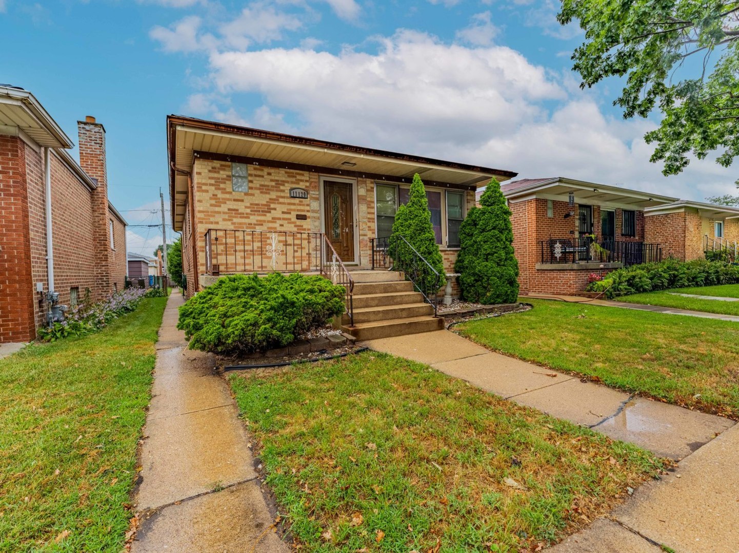 11120 S Ewing Avenue Property Photo 2