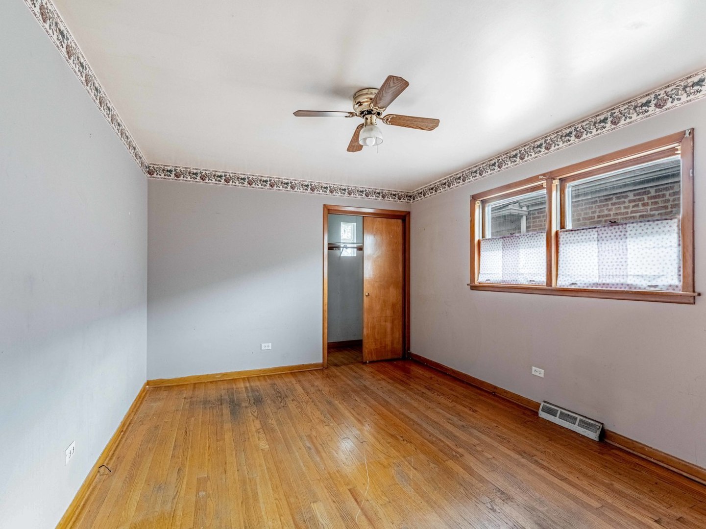 11120 S Ewing Avenue Property Photo 10