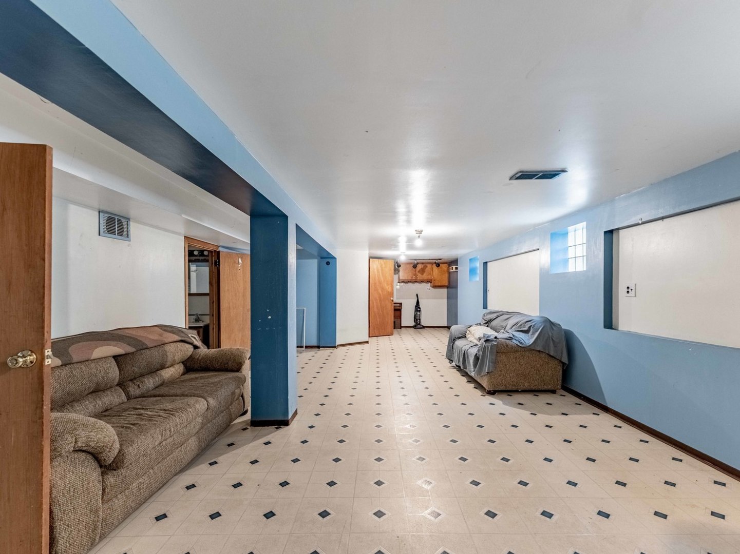11120 S Ewing Avenue Property Photo 17