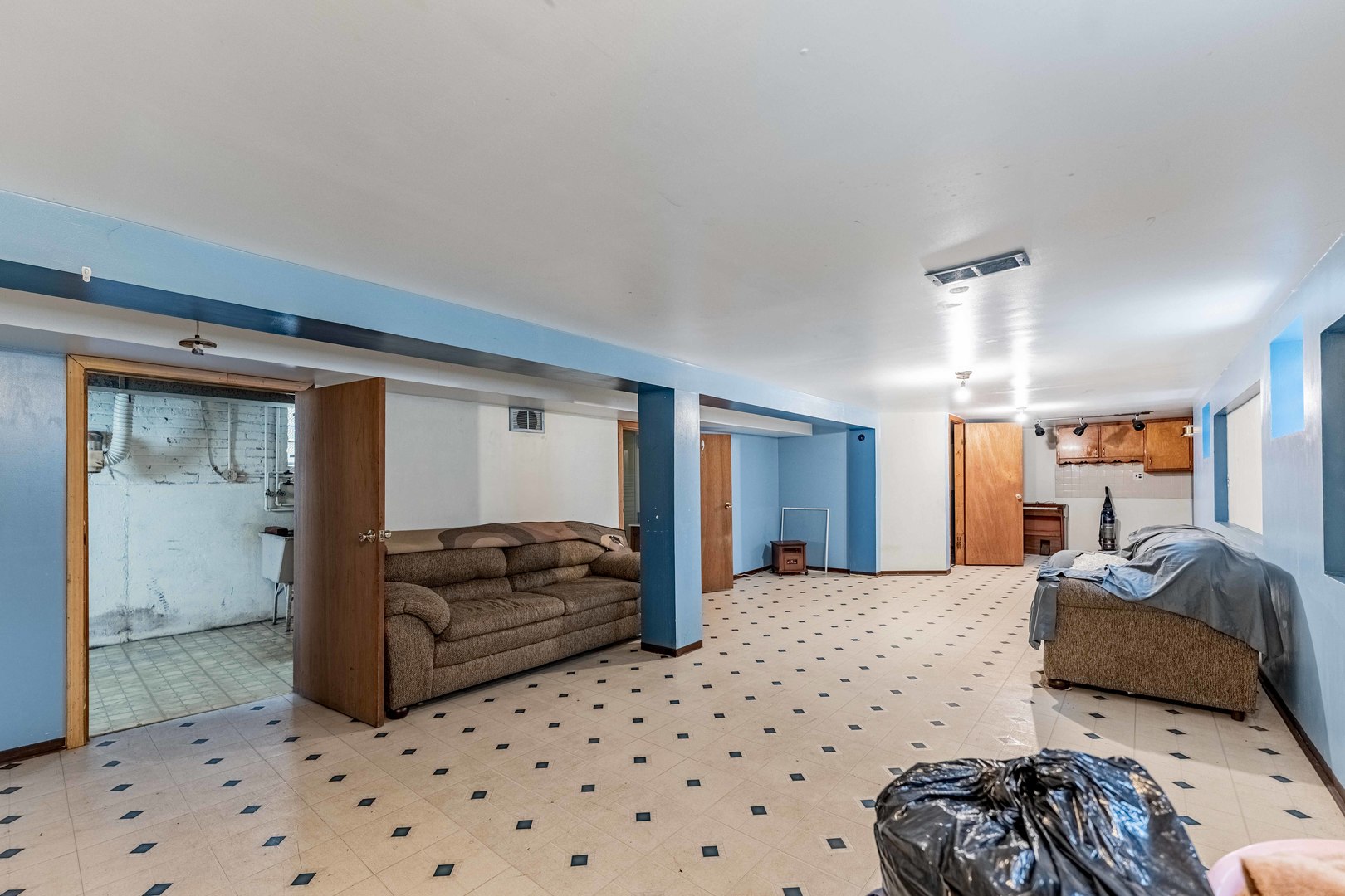11120 S Ewing Avenue Property Photo 25