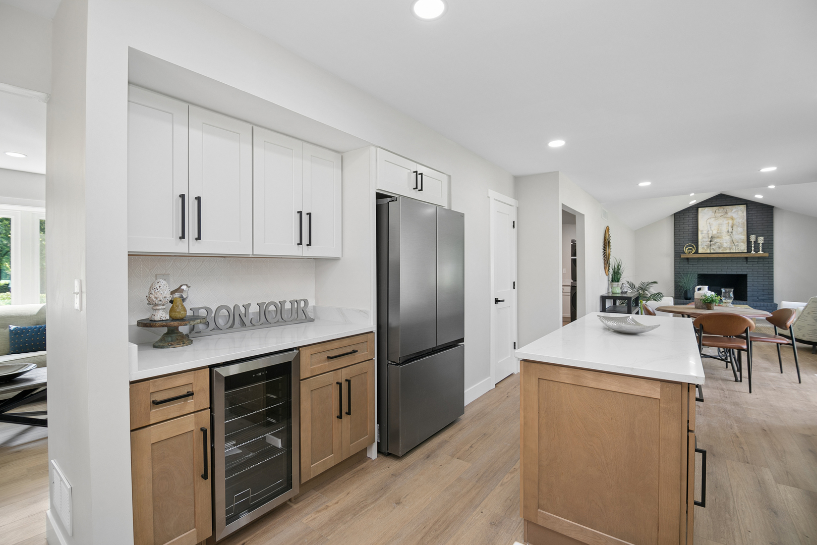 1413 Delmar Drive Property Photo 10