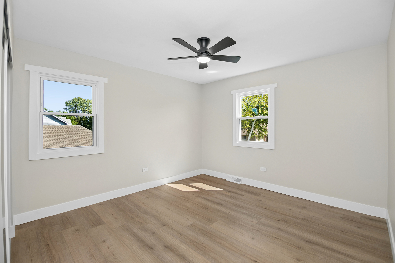 1413 Delmar Drive Property Photo 23