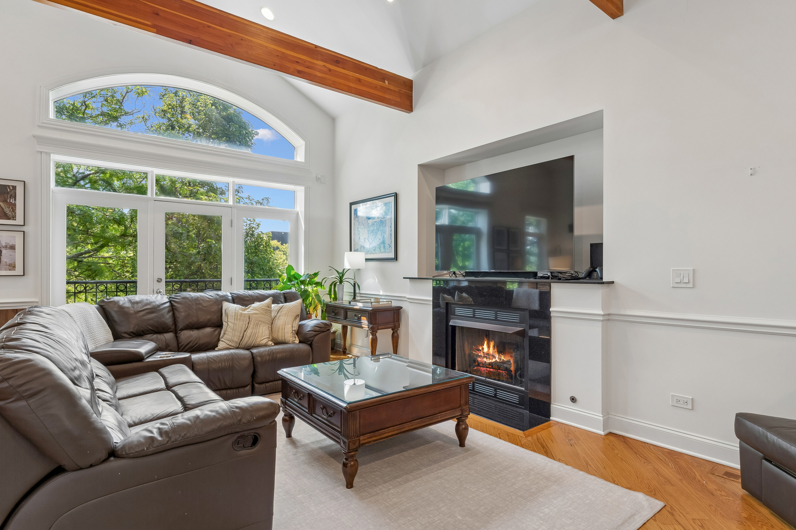 1224 W Hubbard Street 3 Property Photo 4