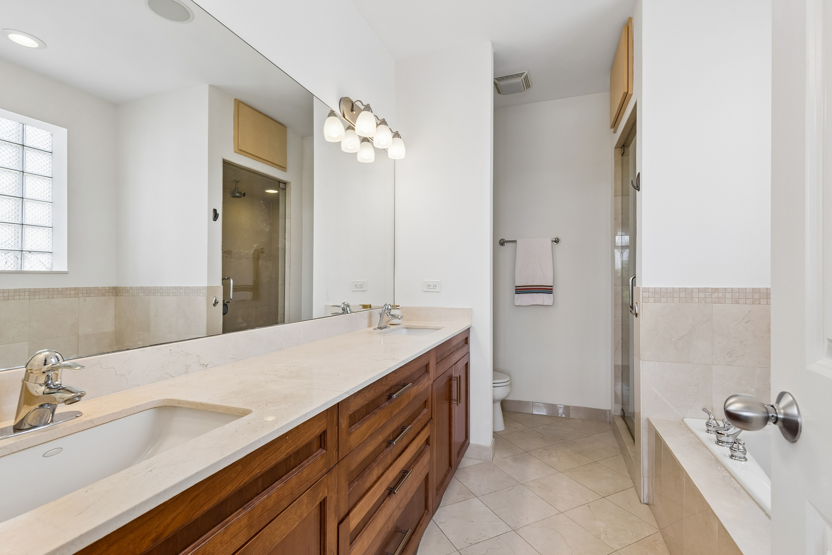1224 W Hubbard Street 3 Property Photo 18