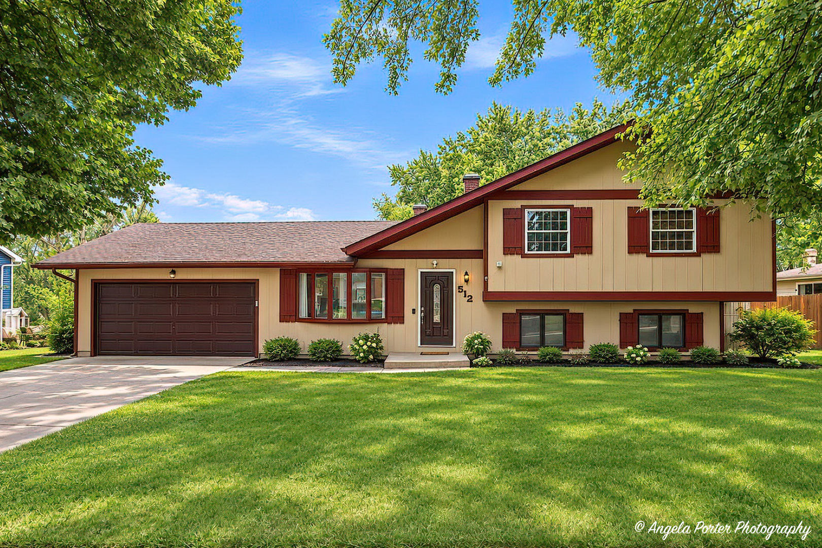 512 Silbury Court Property Photo 1