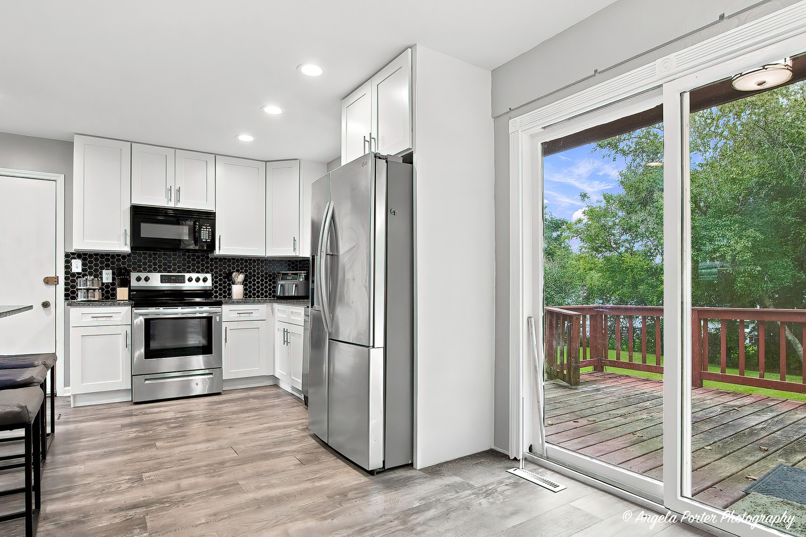 512 Silbury Court Property Photo 8
