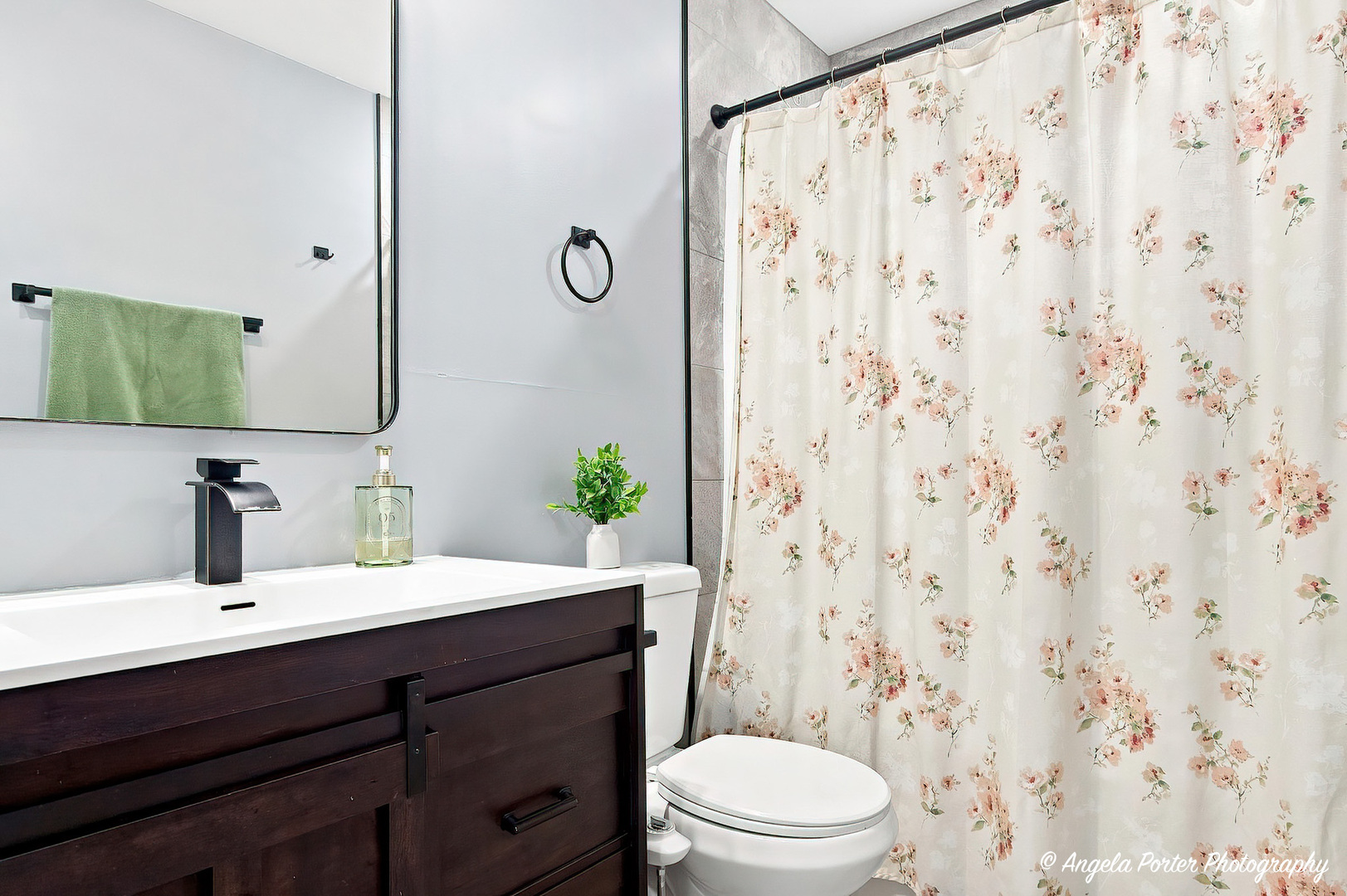 512 Silbury Court Property Photo 11