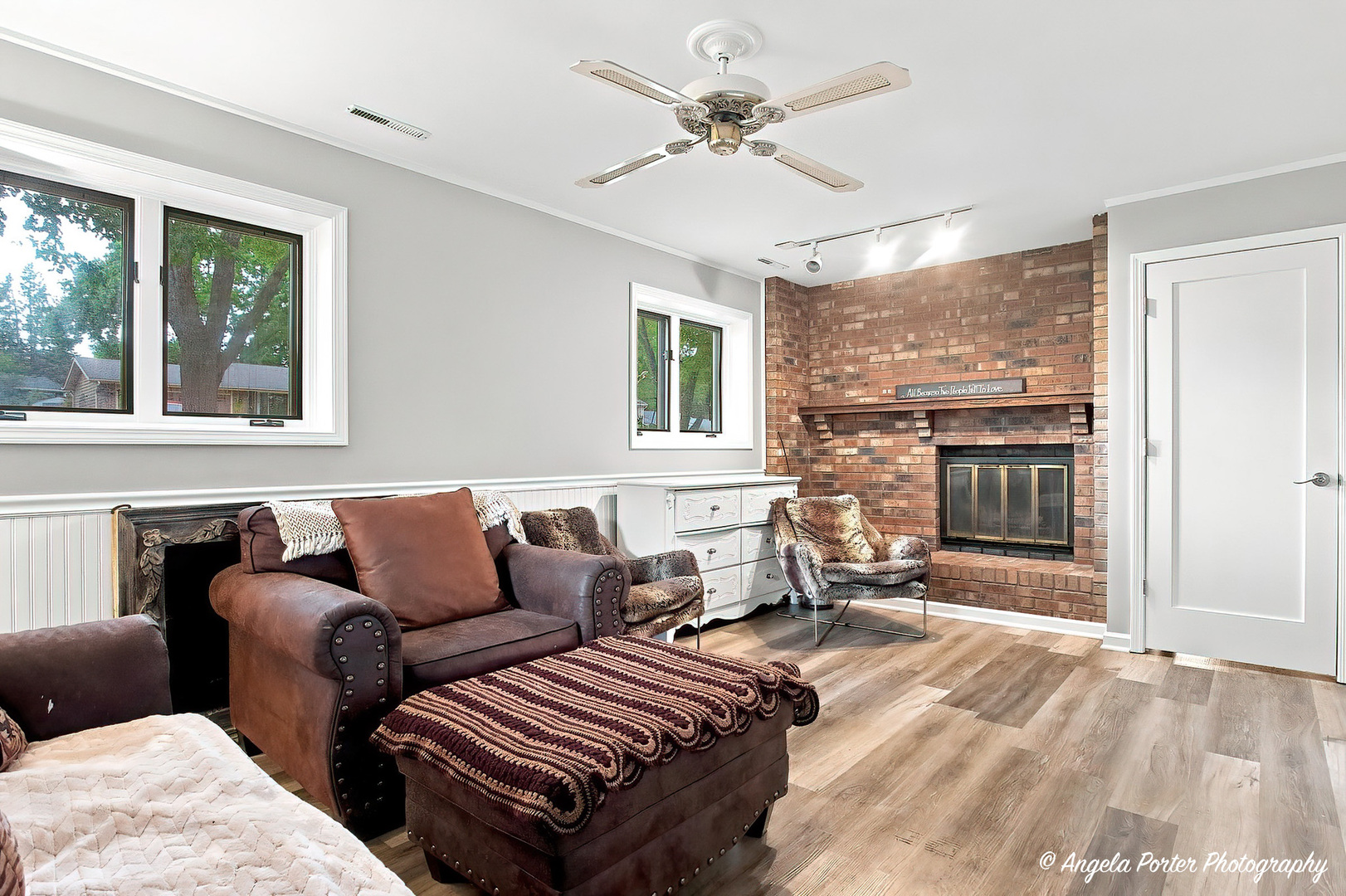 512 Silbury Court Property Photo 17