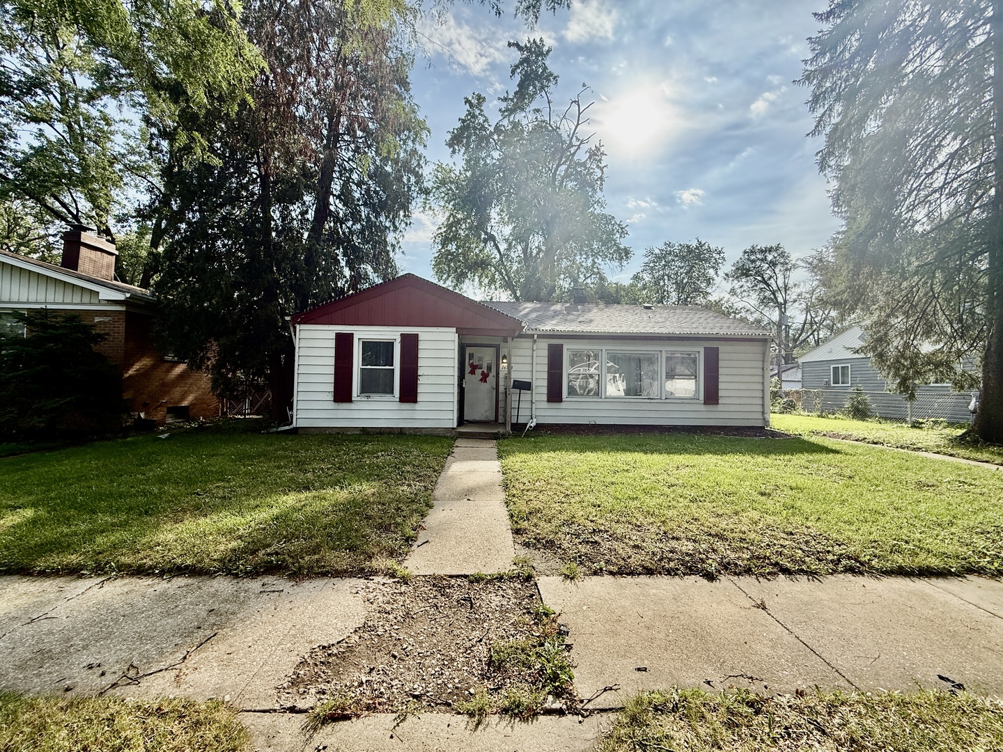 16733 Crane Avenue Property Photo 1