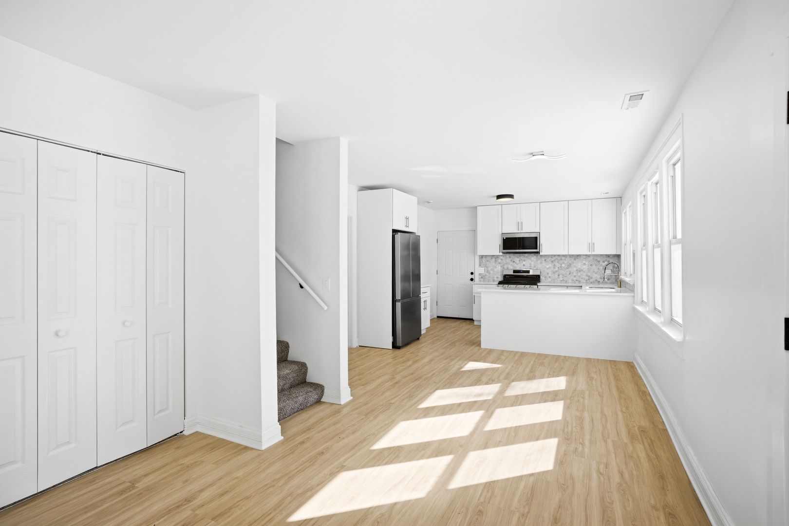 2908 Oakwood Avenue Property Photo 12