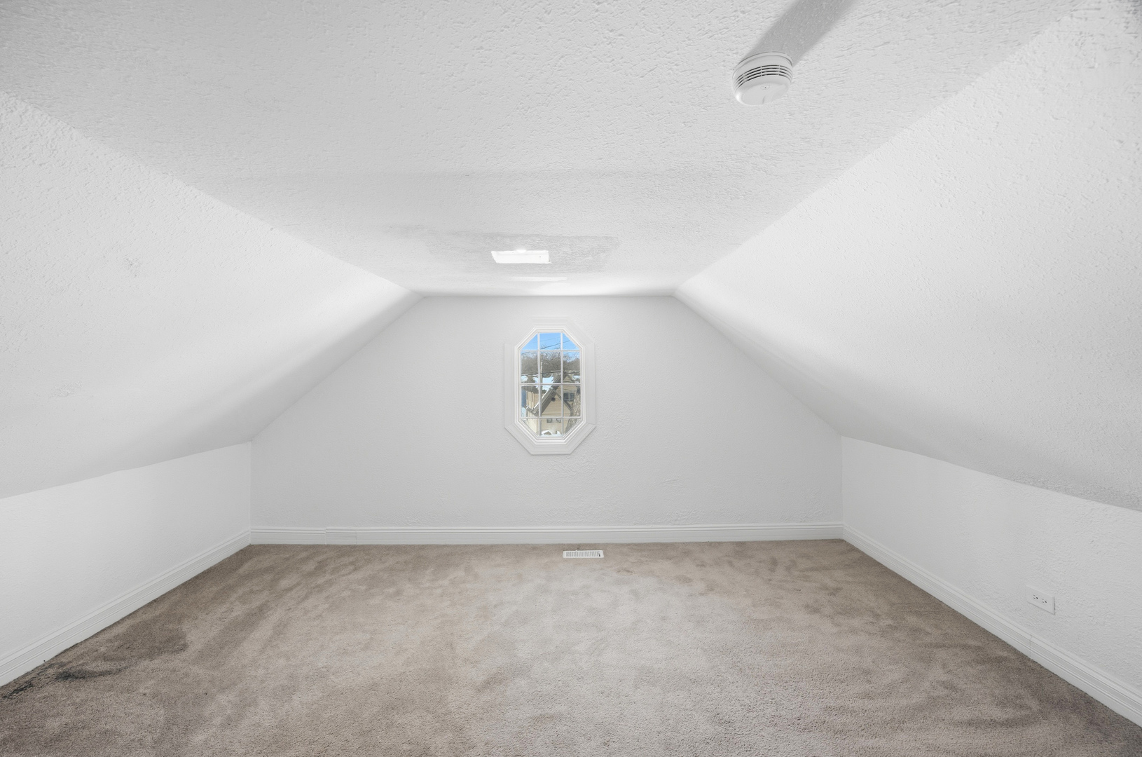 2908 Oakwood Avenue Property Photo 13