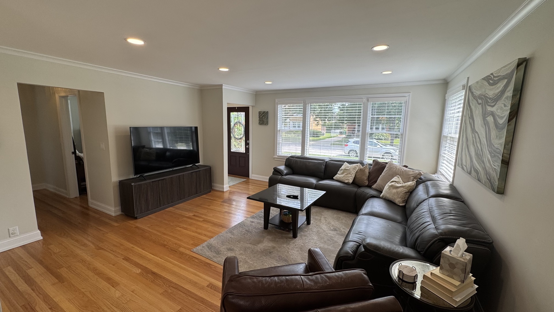 1816 Hull Avenue Property Photo 4