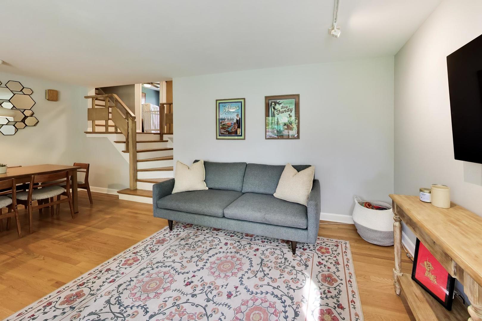 8835 Forestview Road Property Photo 7