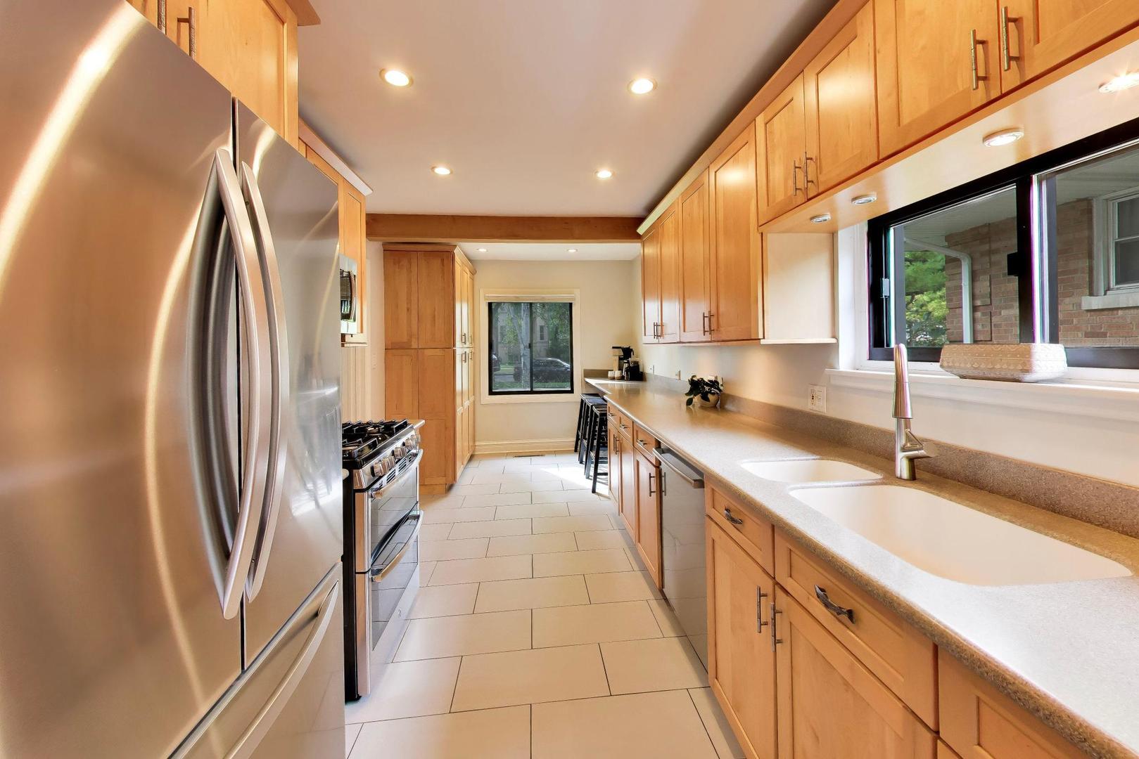 8835 Forestview Road Property Photo 12