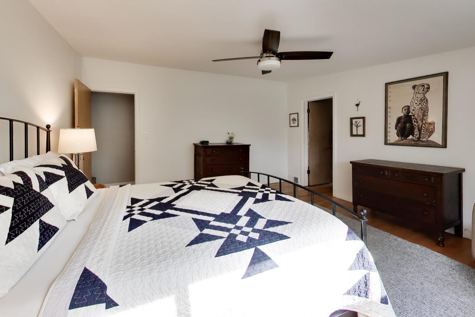 8835 Forestview Road Property Photo 24