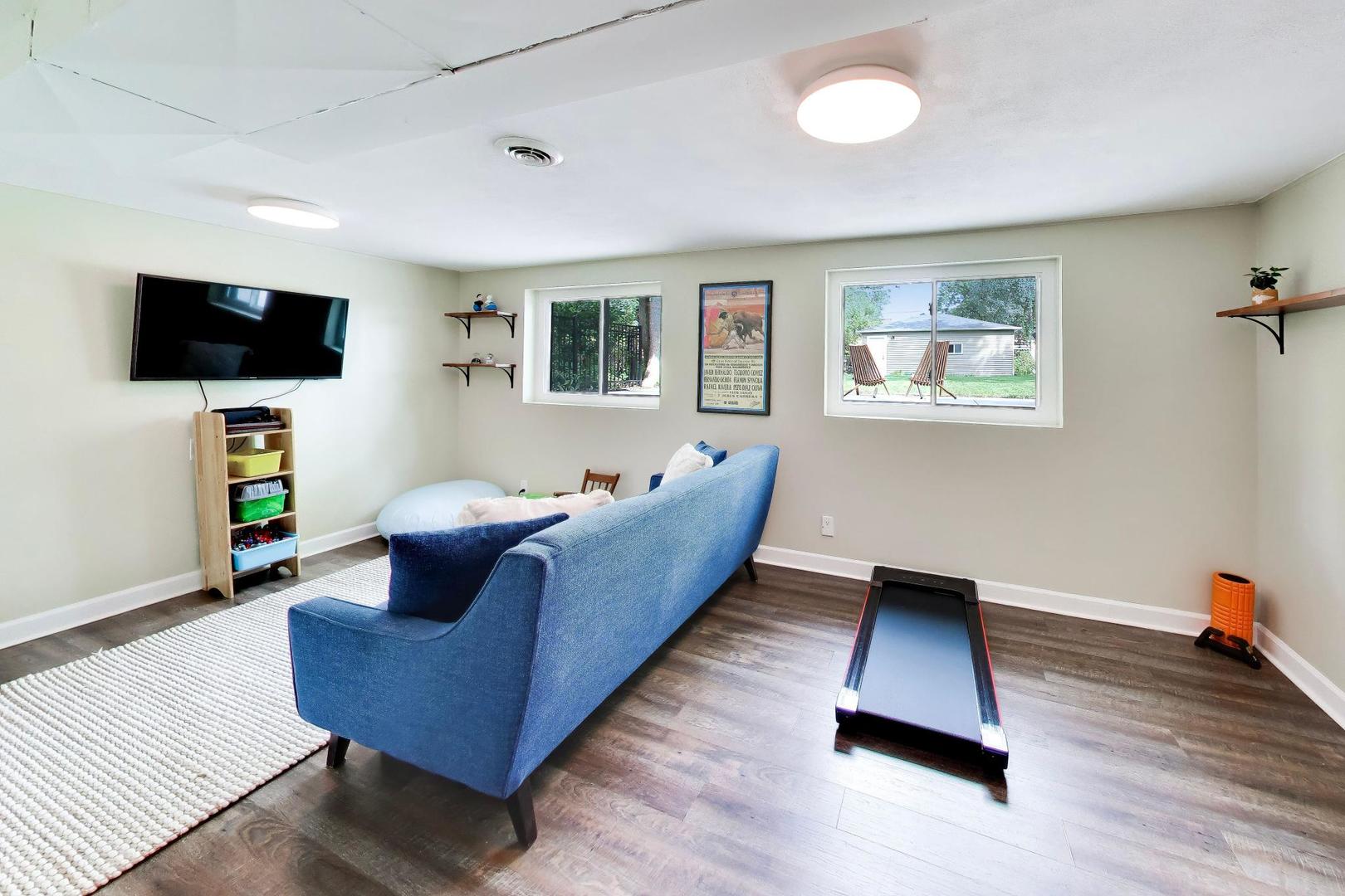 8835 Forestview Road Property Photo 30