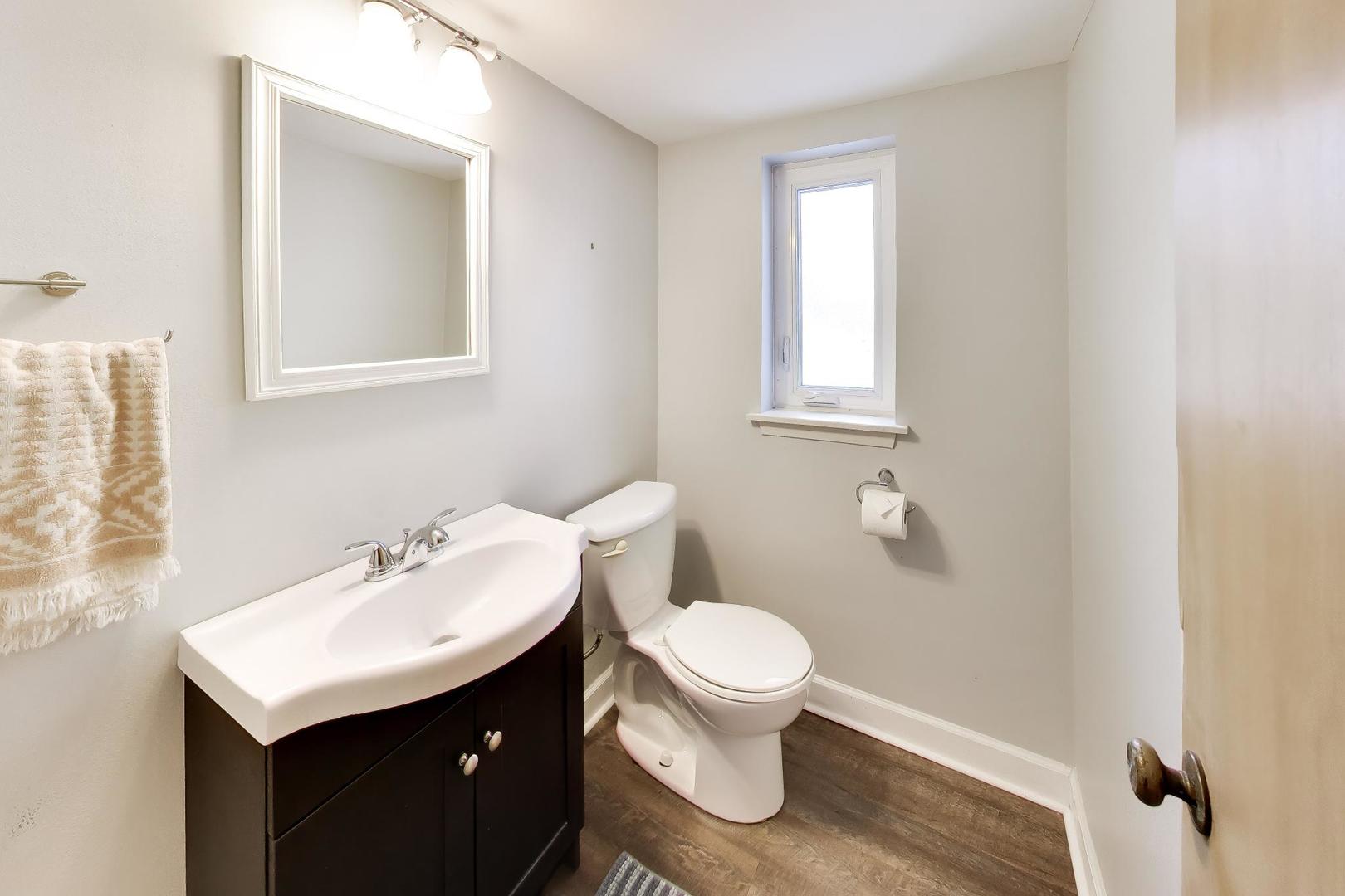 8835 Forestview Road Property Photo 32