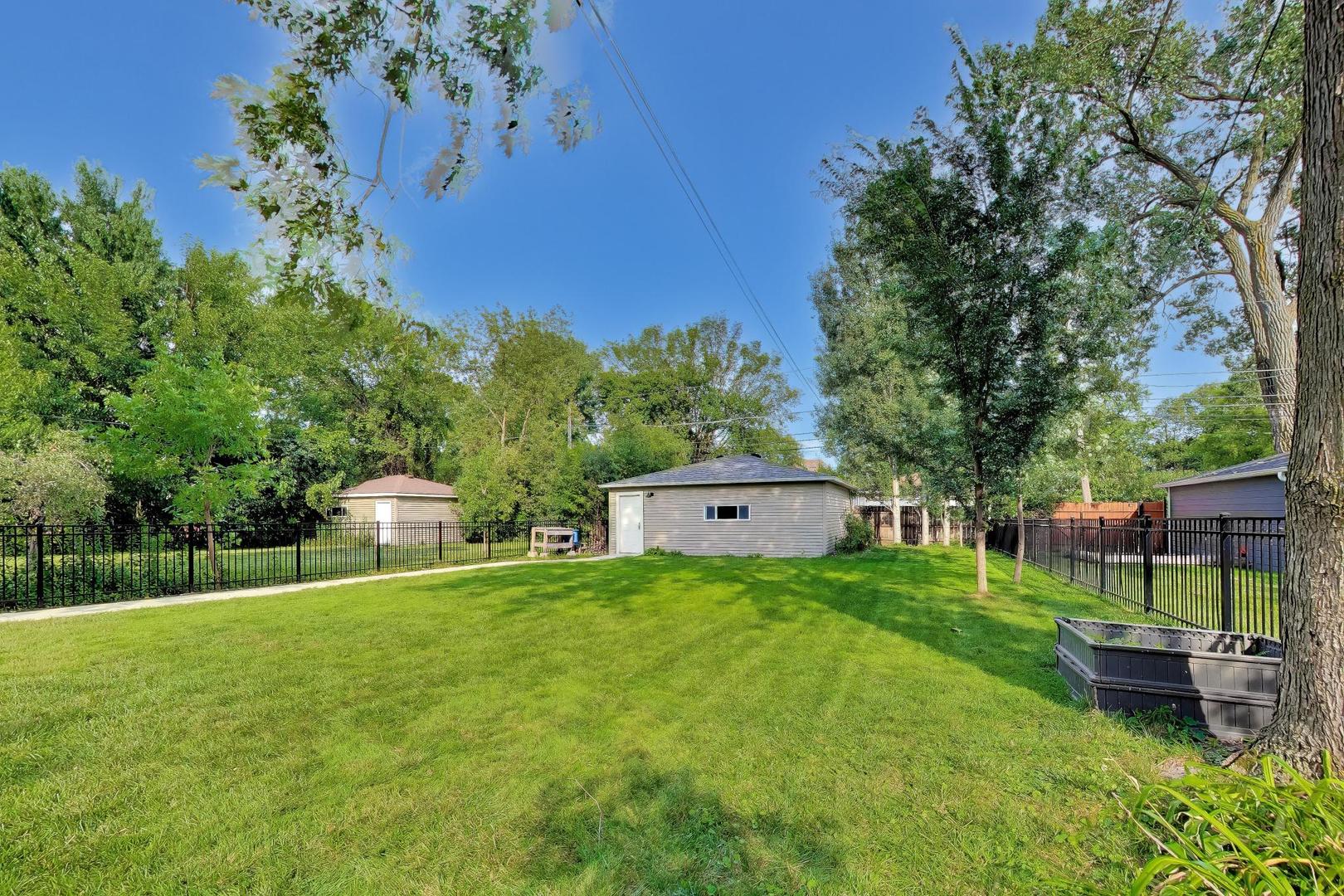 8835 Forestview Road Property Photo 41
