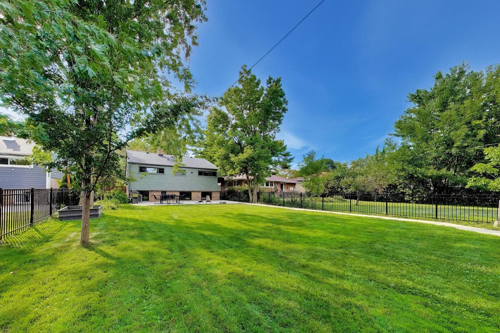 8835 Forestview Road Property Photo 43