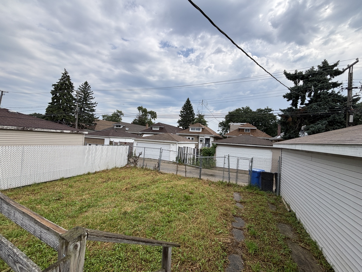 9343 S Throop Street Property Photo 5