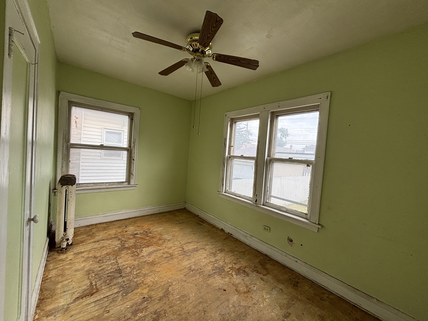 9343 S Throop Street Property Photo 10