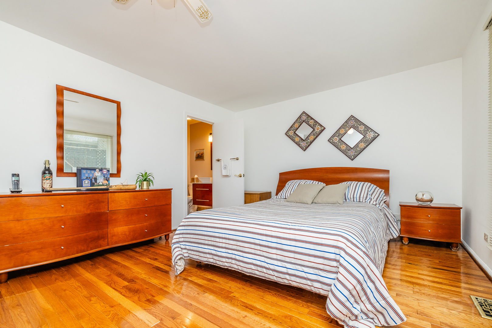 3700 N Lake Shore Drive 303 Property Photo 31