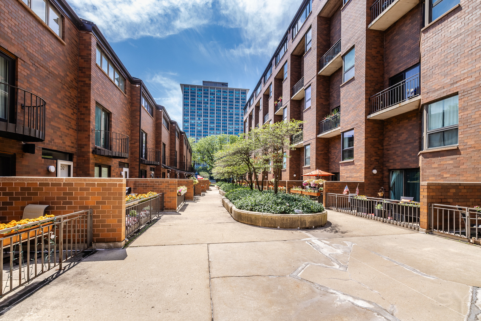 3700 N Lake Shore Drive 303 Property Photo 42