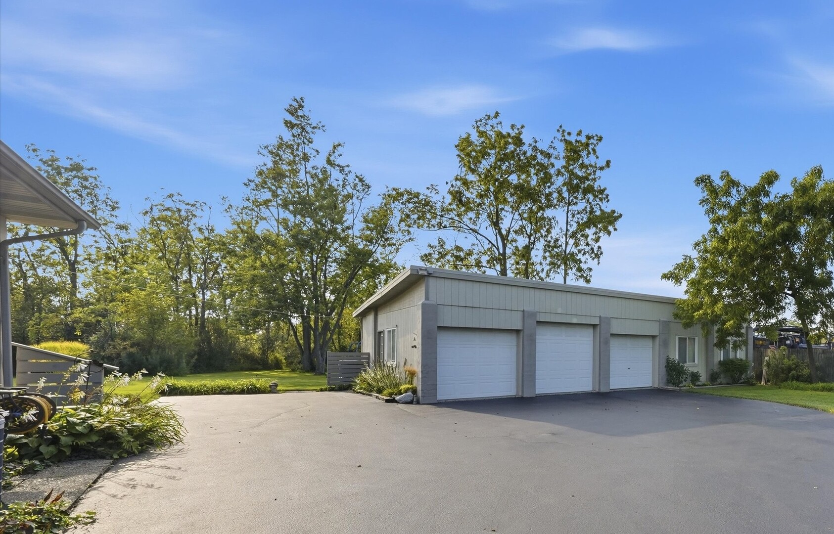24730 S Western Avenue Property Photo 4