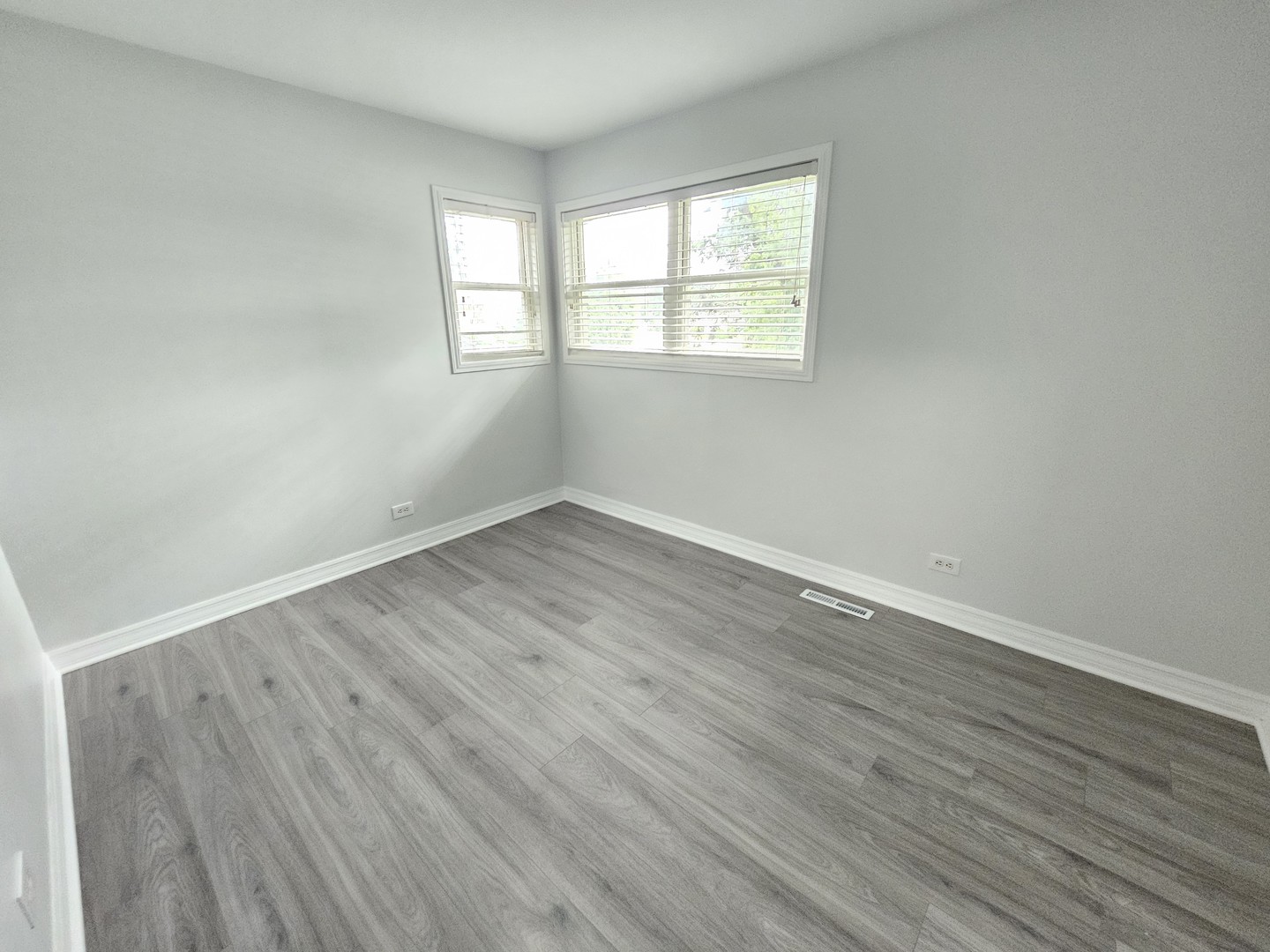 18570 W Pamela Place Property Photo 10