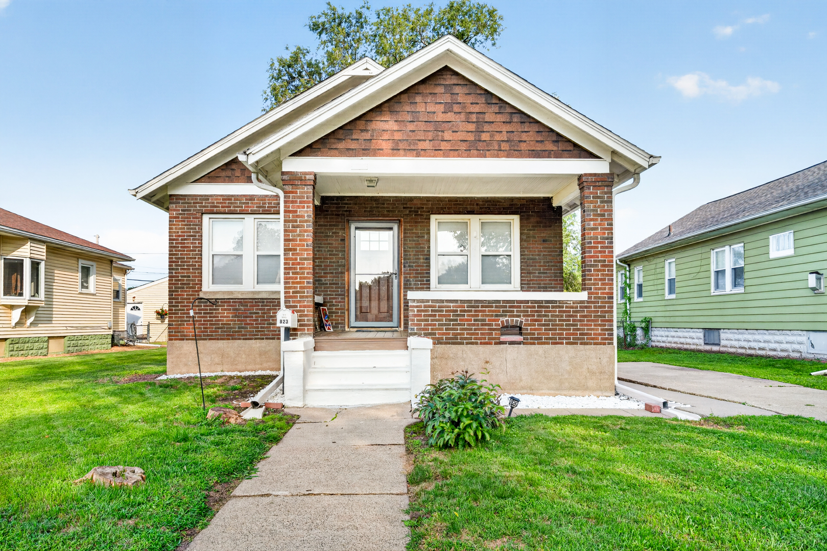 823 Pershing Boulevard Property Photo 1