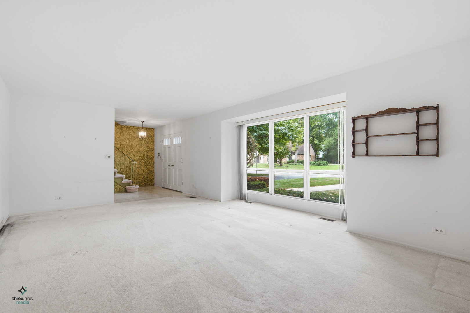 681 Smoke Tree Road Property Photo 2