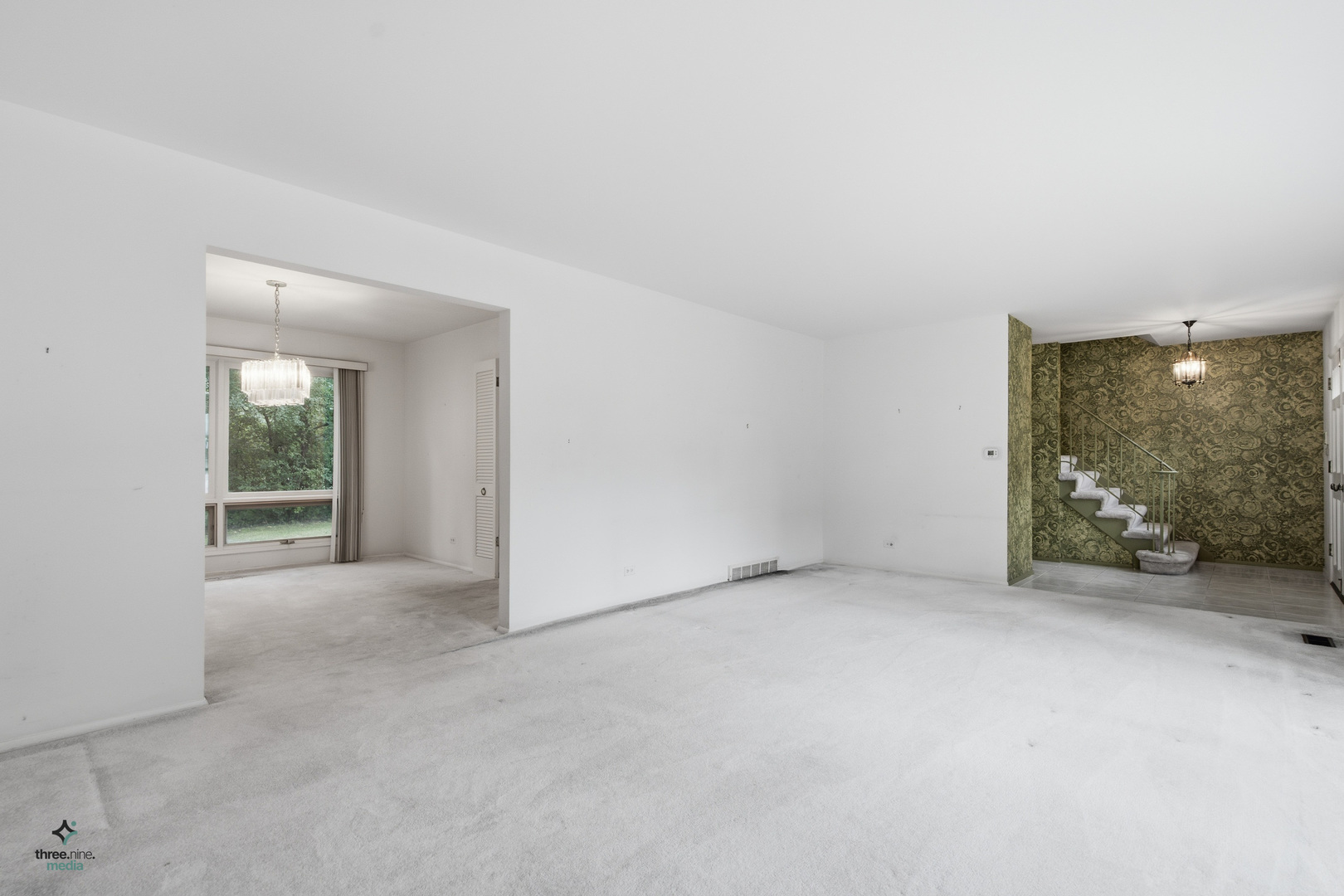681 Smoke Tree Road Property Photo 5
