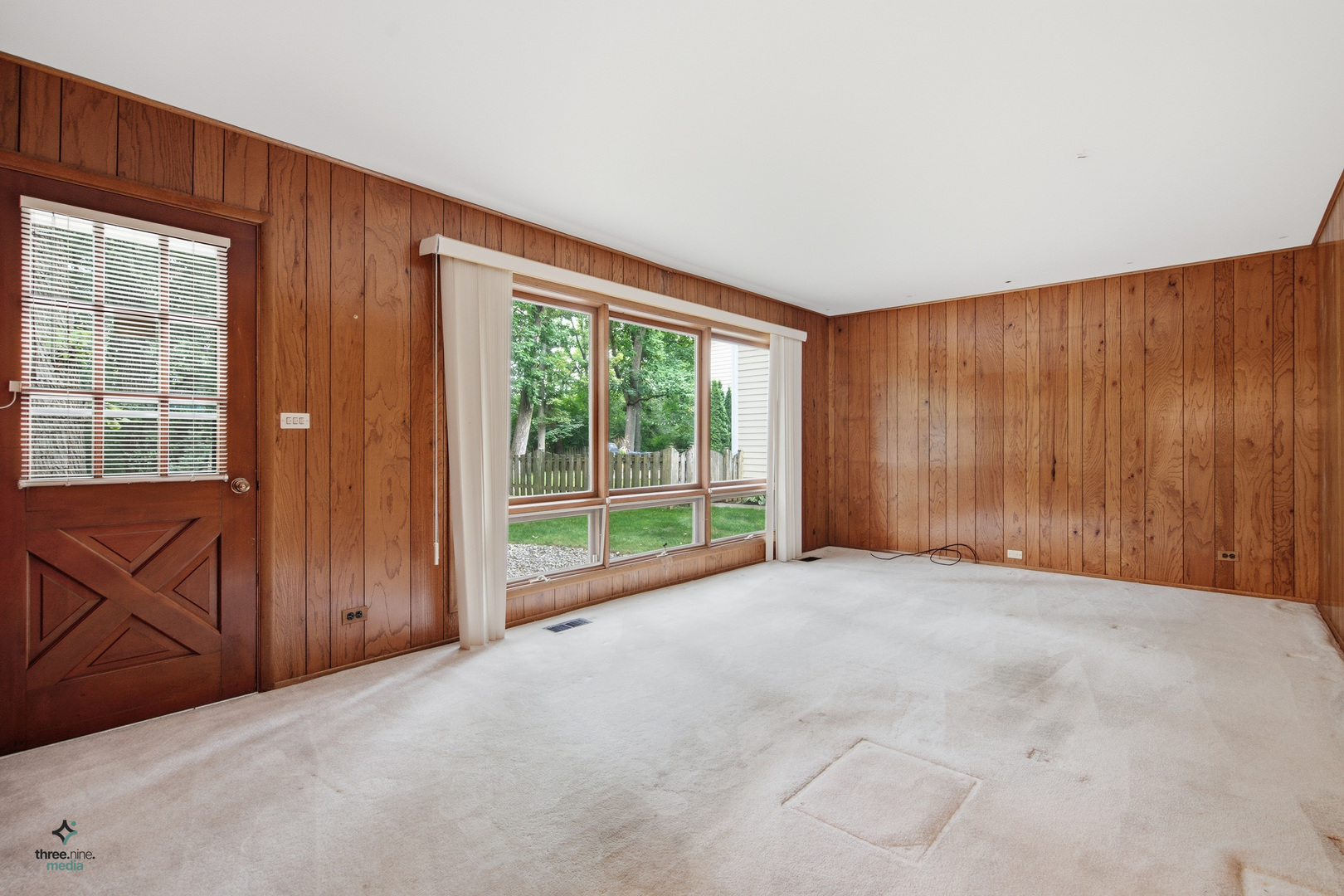 681 Smoke Tree Road Property Photo 12
