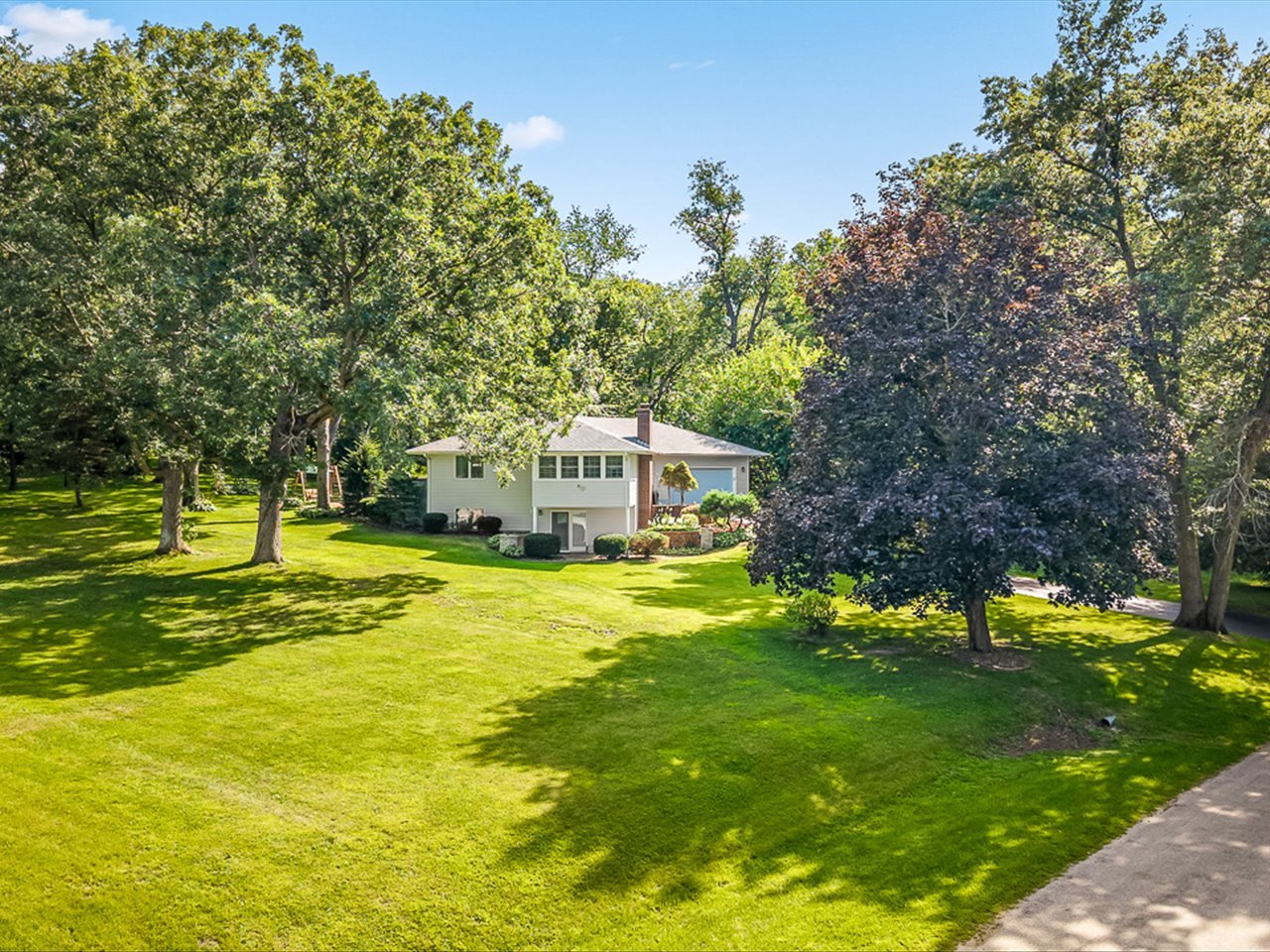 572 Baintree Road Property Photo 3