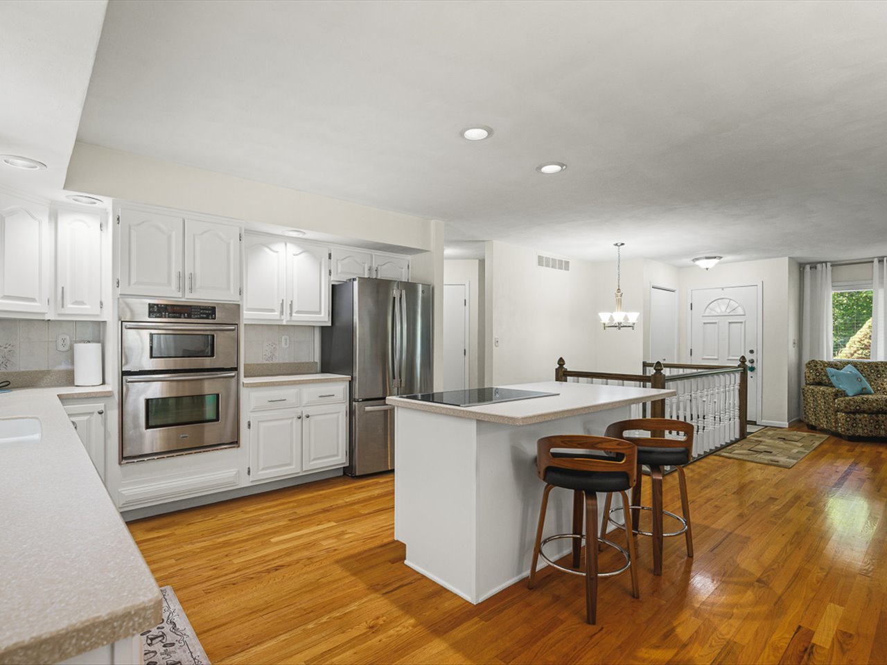 572 Baintree Road Property Photo 8