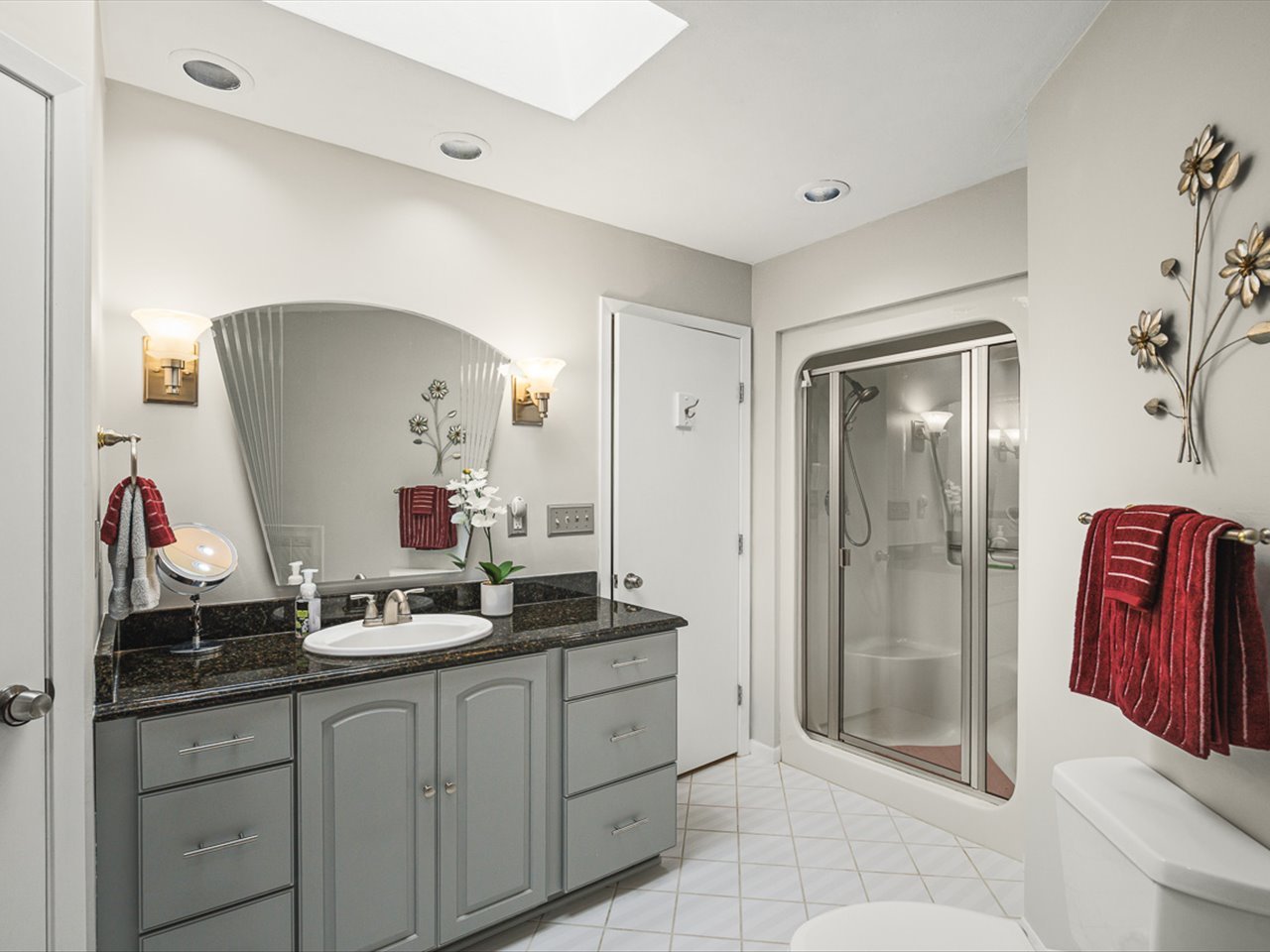 572 Baintree Road Property Photo 11