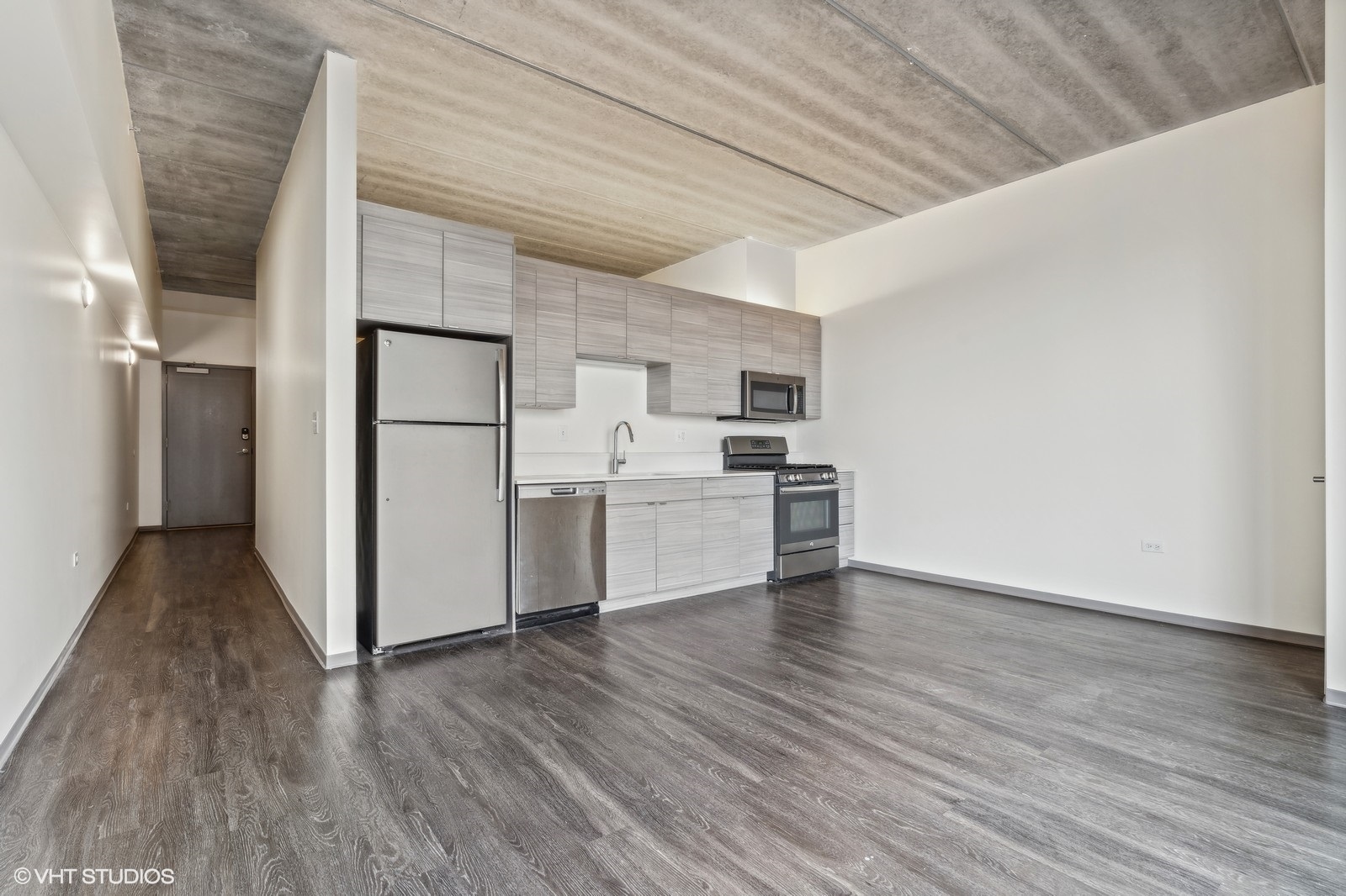 1920 N Milwaukee Avenue 205 Property Photo 4