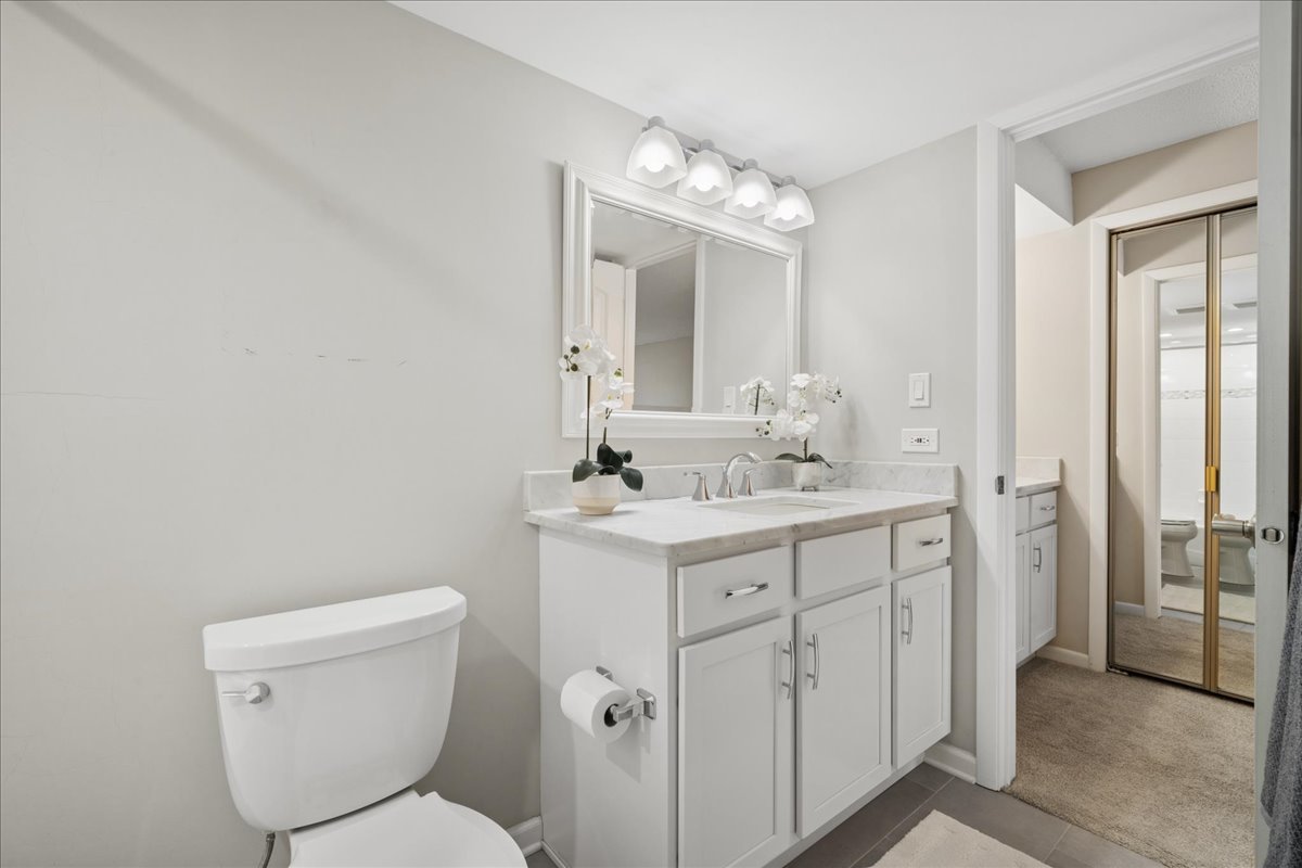 130 E Grand Avenue 108 Property Photo 10