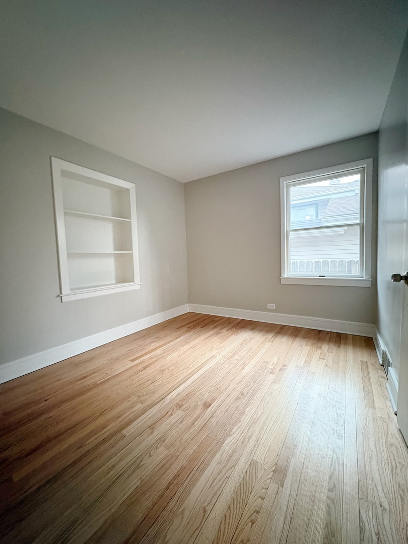 215 S Forest Avenue Property Photo 20