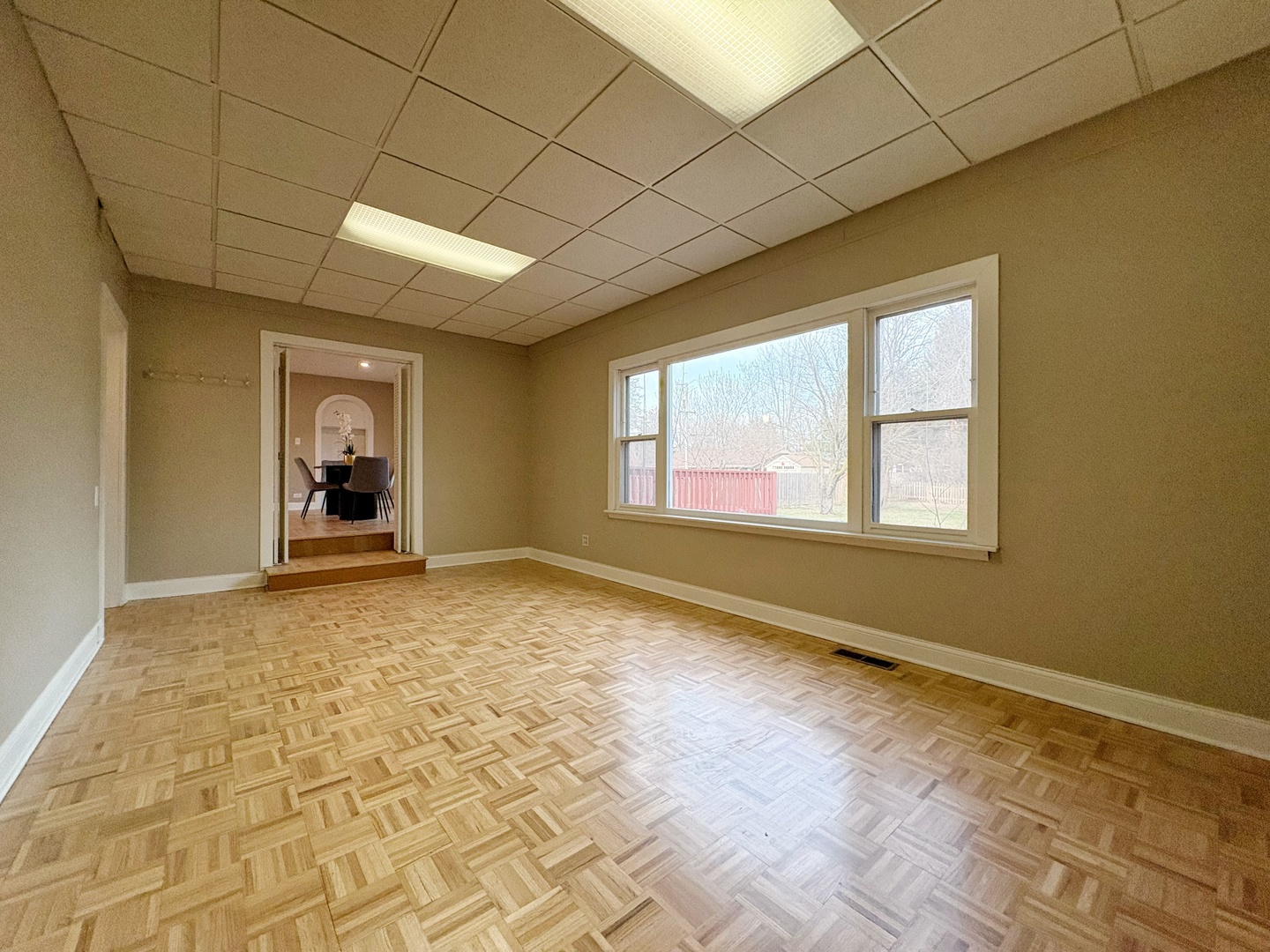 215 S Forest Avenue Property Photo 22