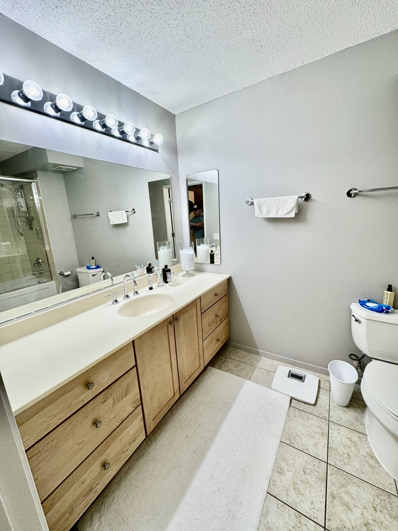9655 Woods Drive 407 Property Photo 18
