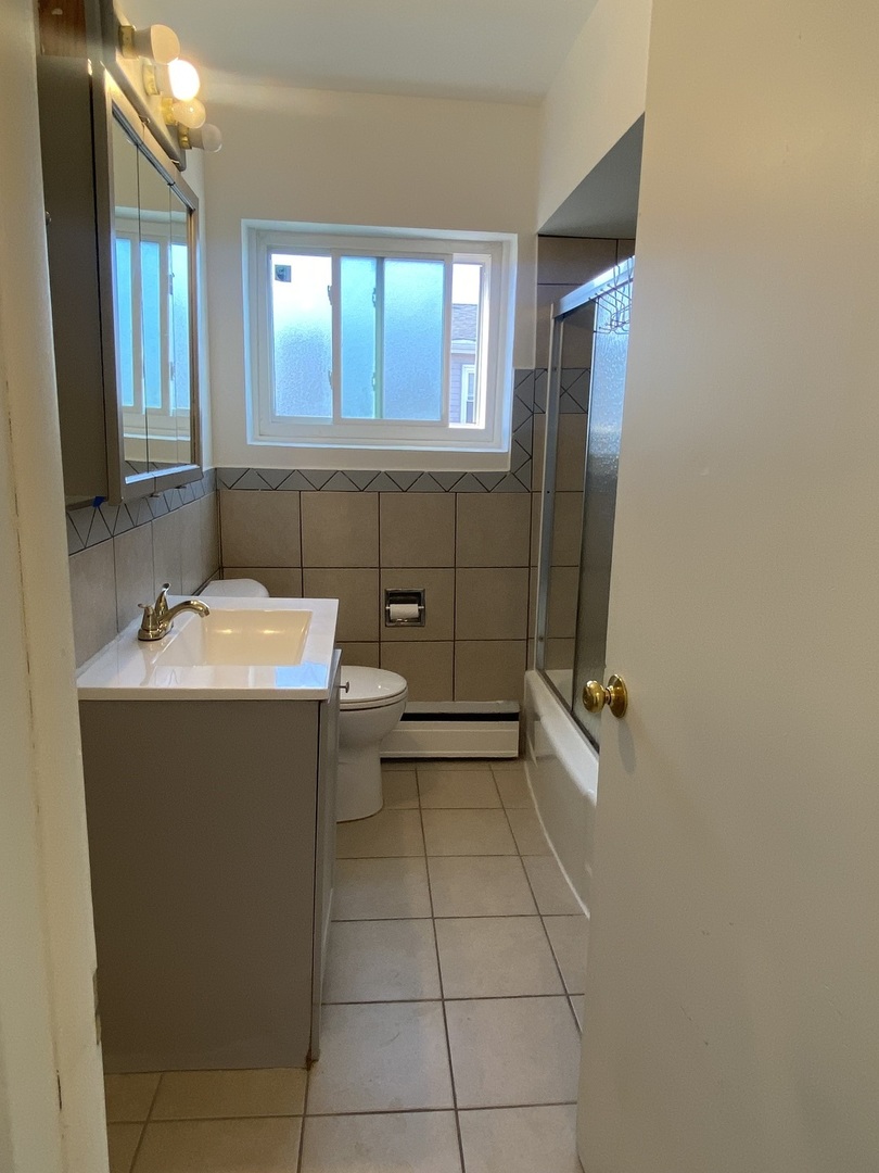 6221 S Kolmar Avenue 2 Property Photo 9