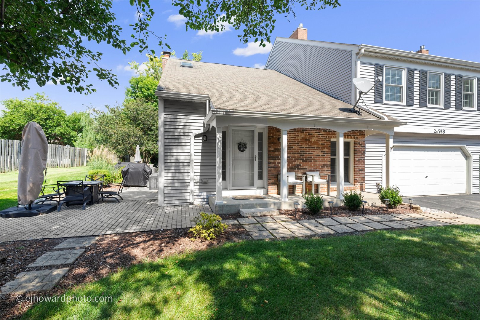 2S758 Timber Drive Property Photo 1