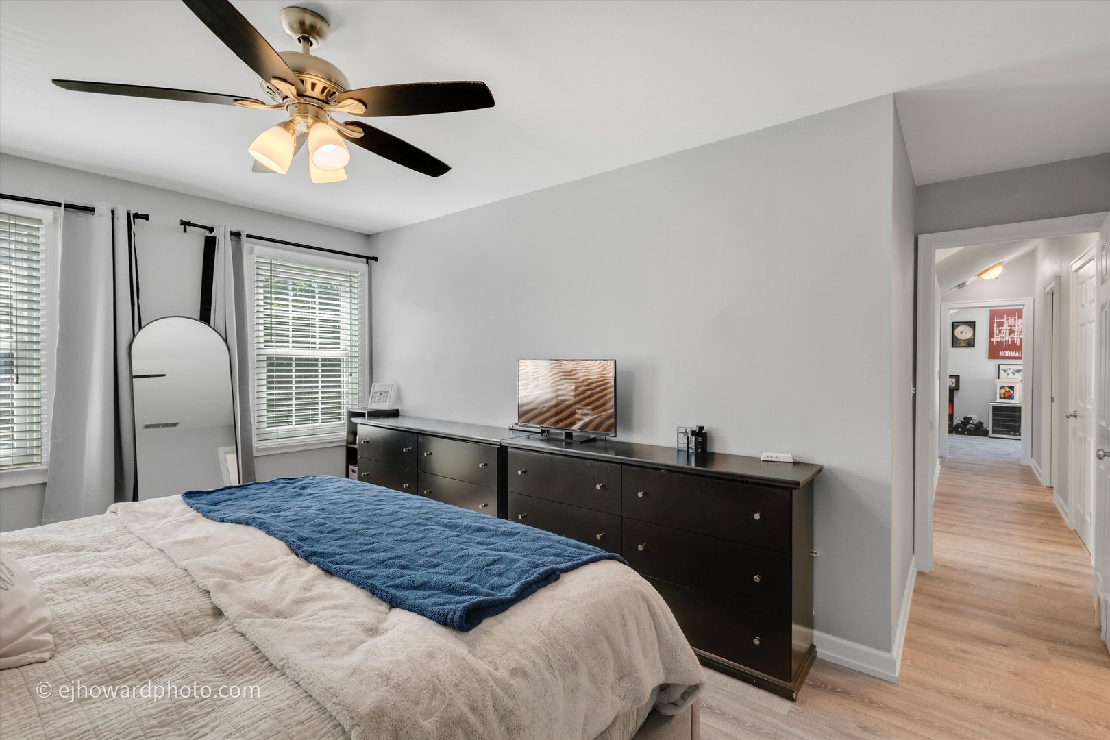 2s758 Timber Drive Property Photo 8