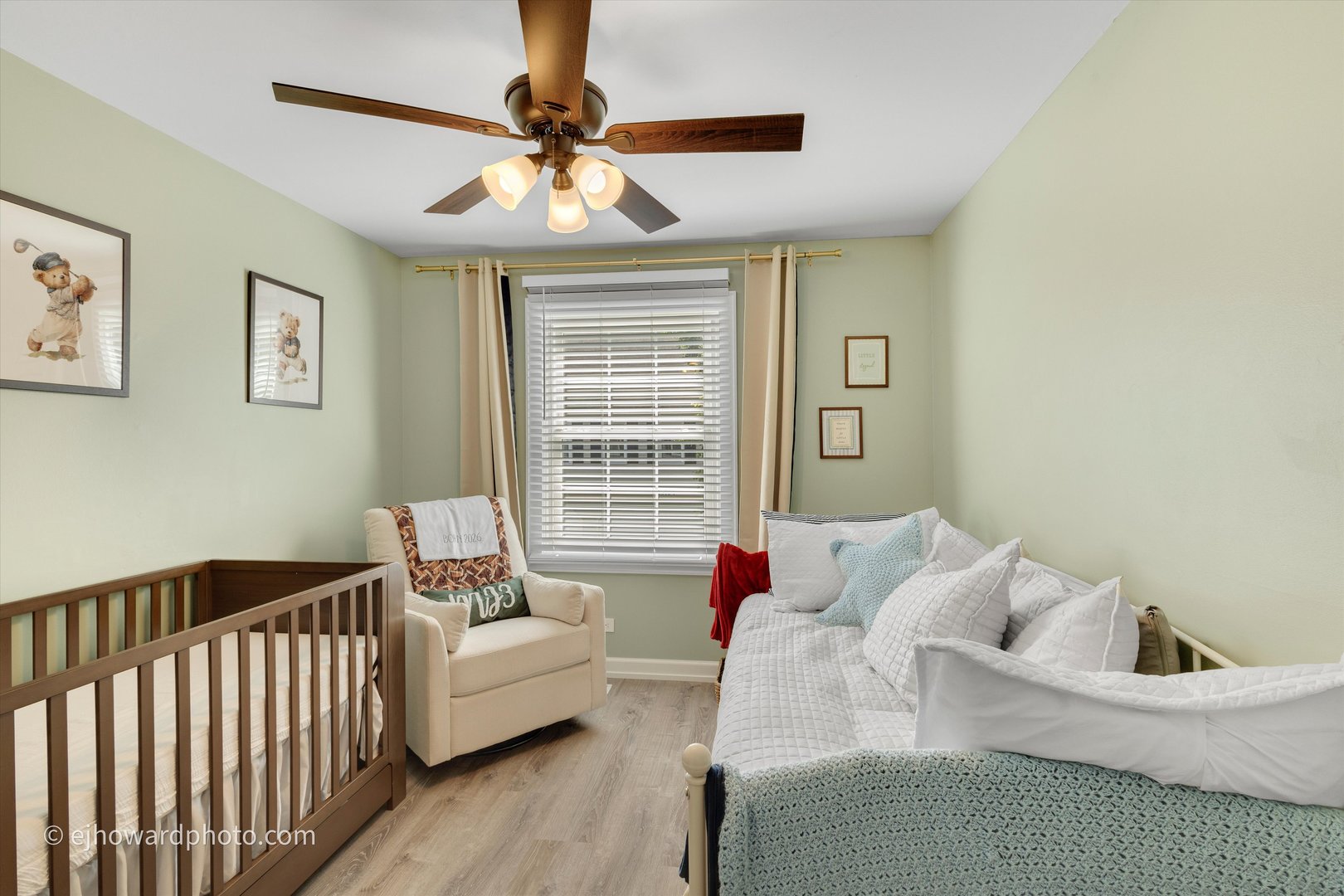 2s758 Timber Drive Property Photo 9