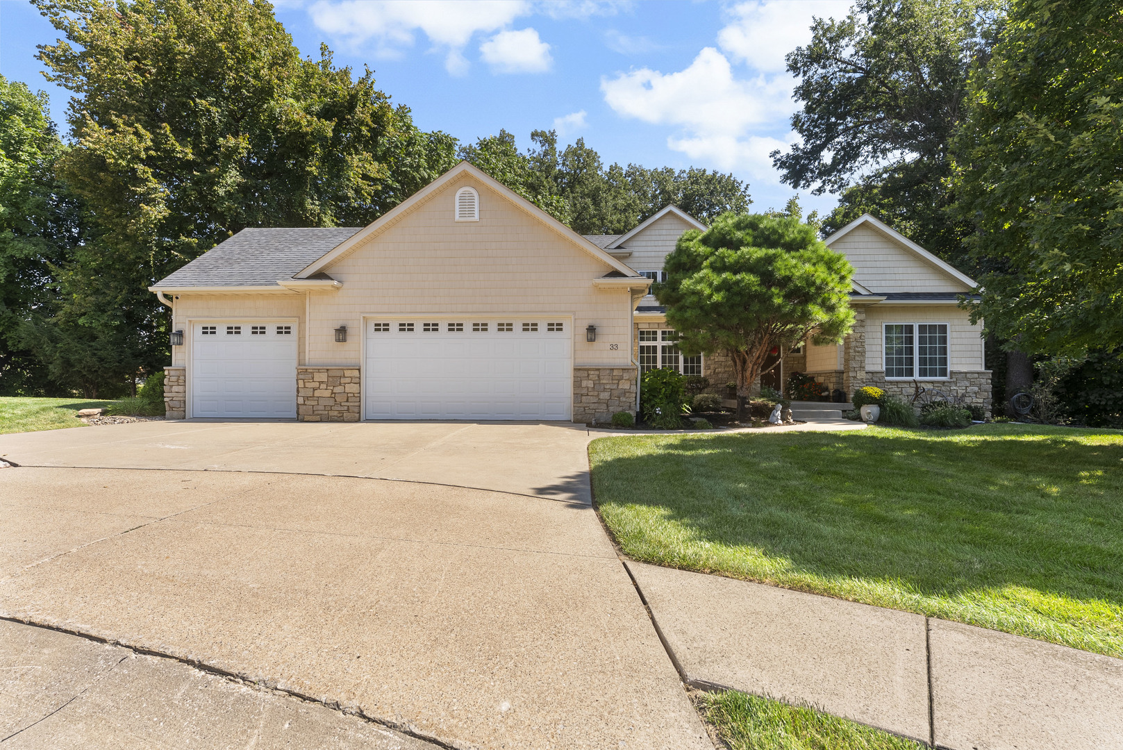 33 Chippiannock Place Property Photo 1