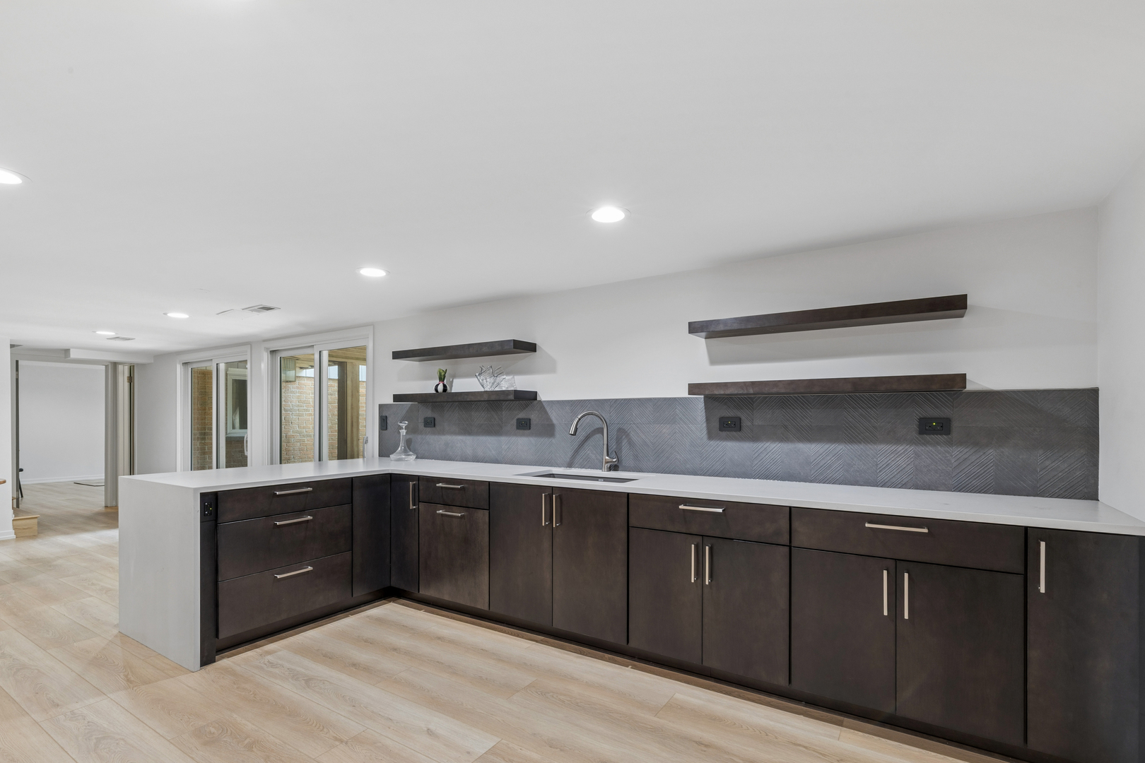1113 Crane Drive Property Photo 23