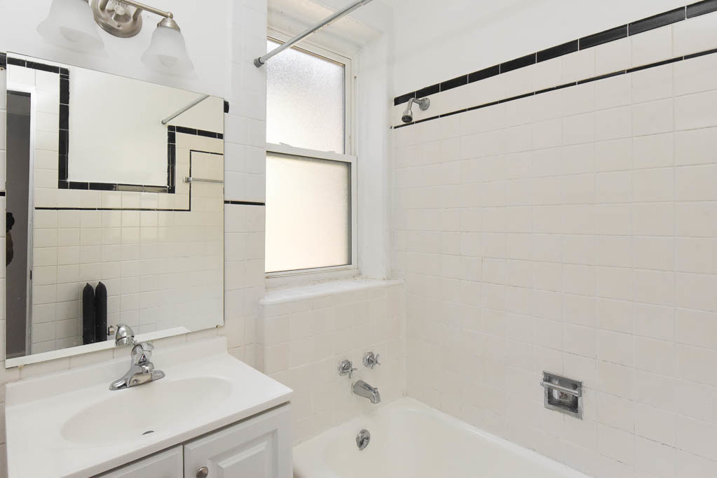 12746604 Property Photo 18