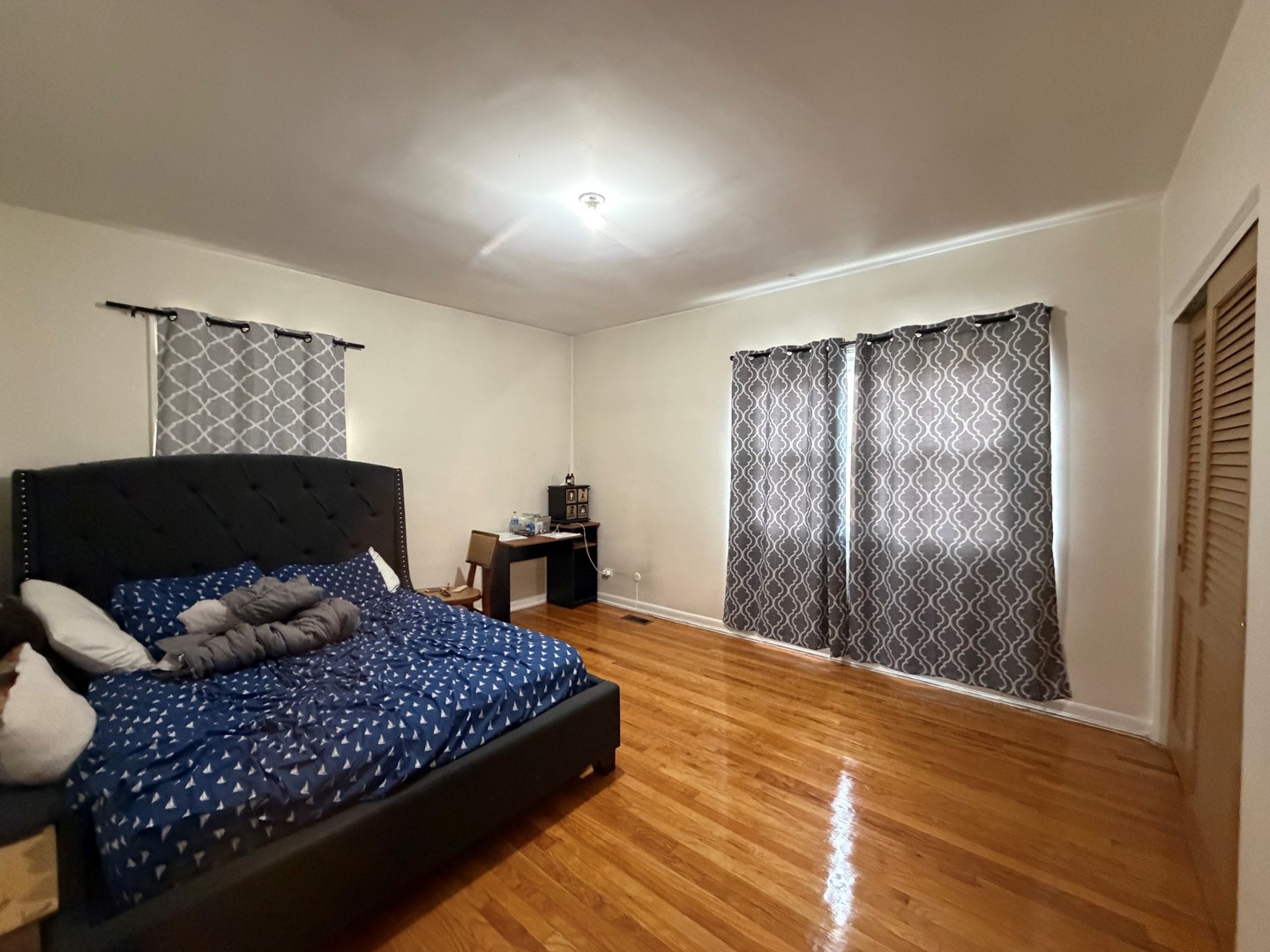 6338 N Kedzie Avenue 2w Property Photo 6