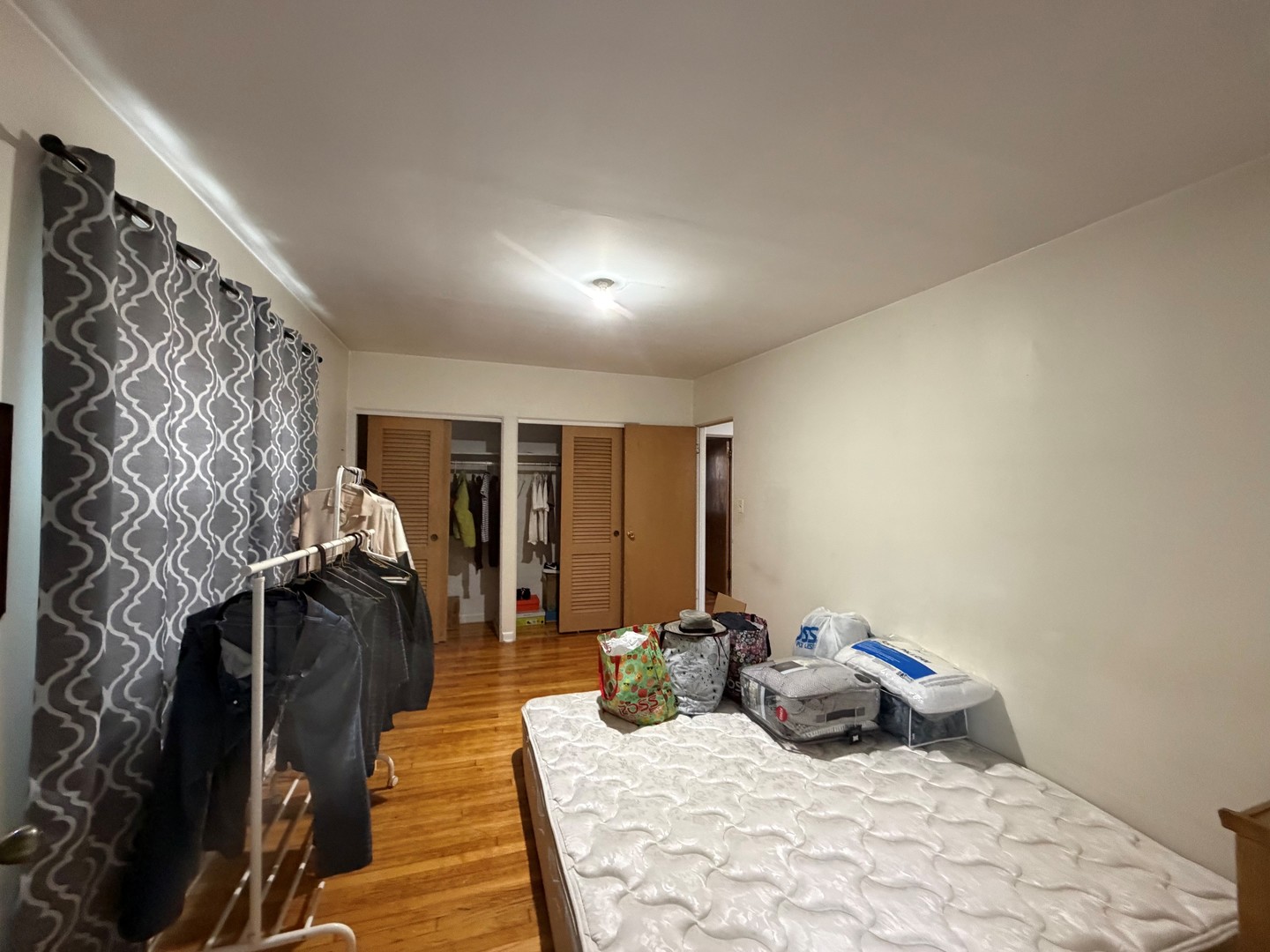 6338 N Kedzie Avenue 2w Property Photo 10